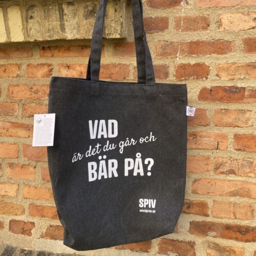 Tygkasse - Vad är det du går och bär på?